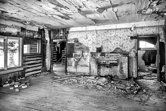 Vindicator Mine House Interior 4 BW Victor CO