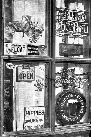 Victor CO Hippie Window BW