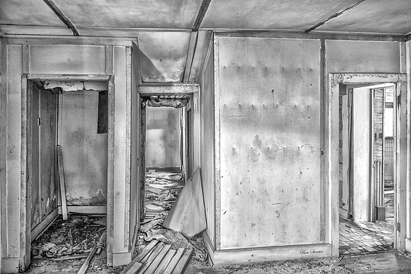 Vindicator Mine House Interior 1 BW Victor CO