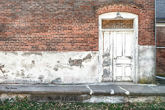 Hemmatt Center Door 2, Amana Colonies
