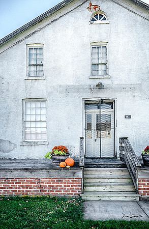 Hemmatt Center Front Door, Amana Colonies